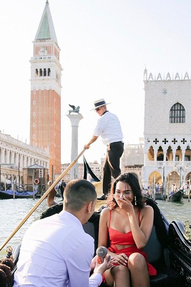 Beach Proposal Ideas Boat Ride Romantic Proposal In Venice