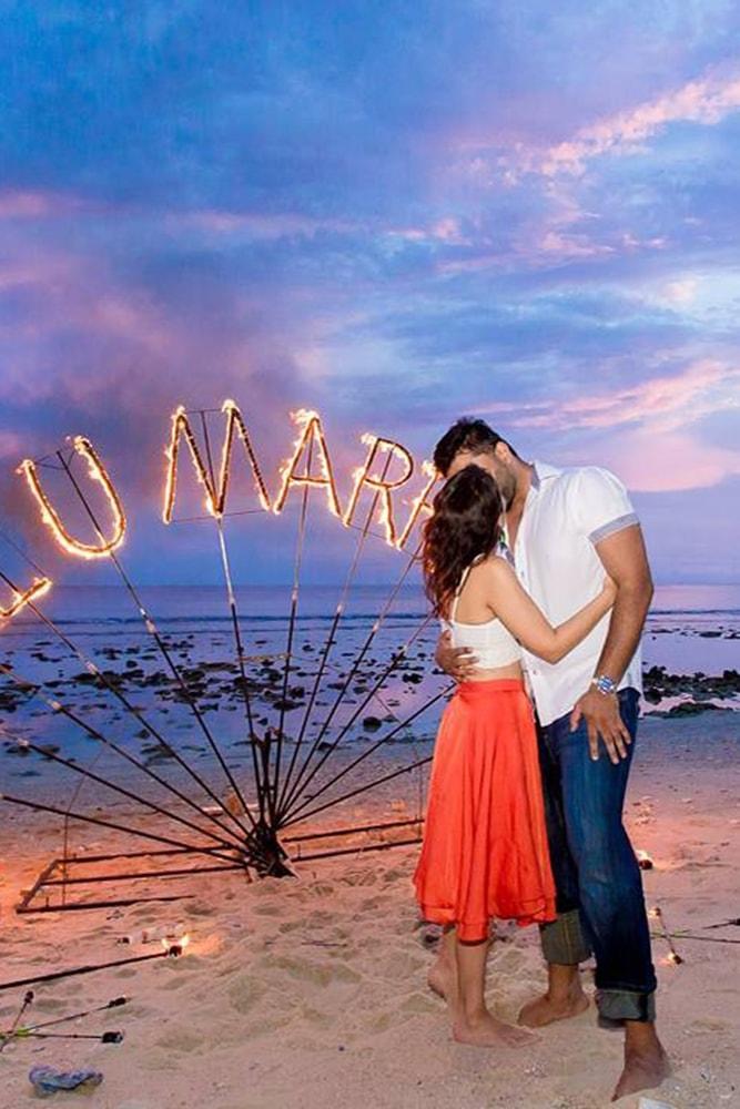 12 Romantic Beach Proposal Ideas Are Sure To Make Her Swoon!