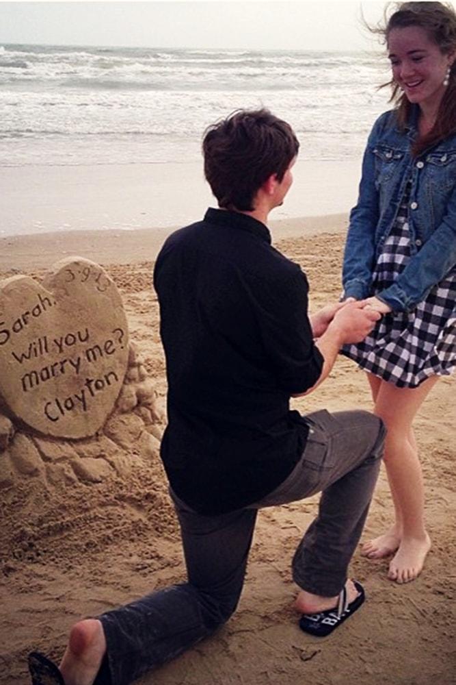 Beach Proposal Ideas Sand Sculpture Romantic Proposal On The Beach