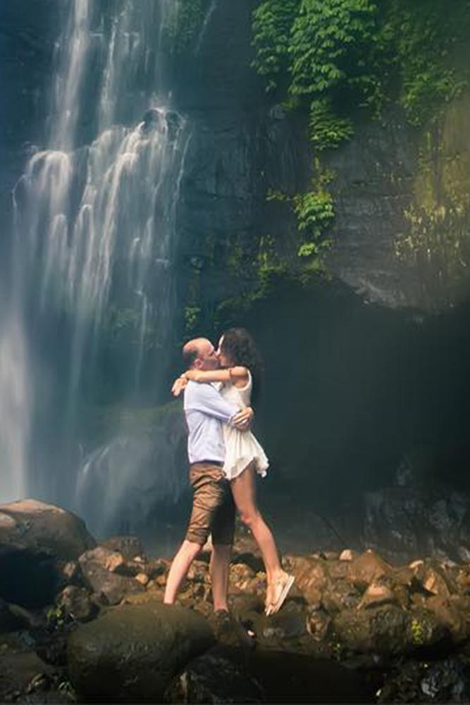 proposals waterfall on bali for two kissing