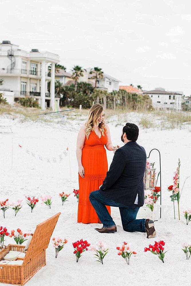 15 Most Popular Photos Of Beach Proposals