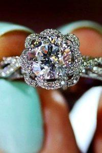 15 Gorgeous And Elegant Floral Engagement Rings