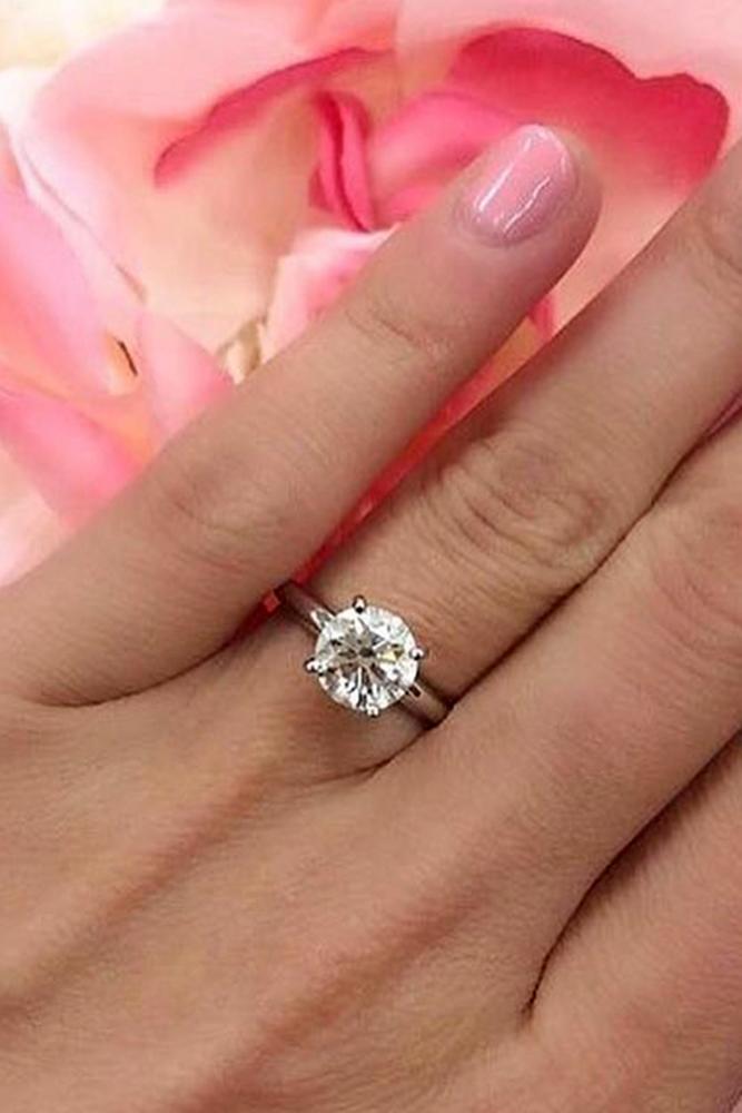 rose gold engagment rings solitaire simple round cut diamond