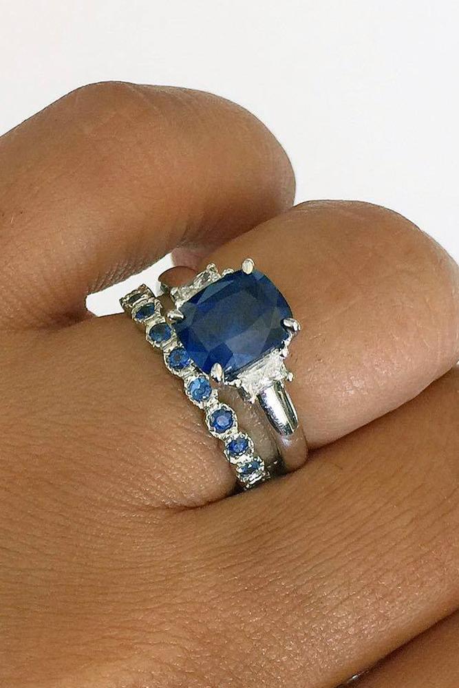 sapphire-engagement-rings-unique band white gold radiant cut