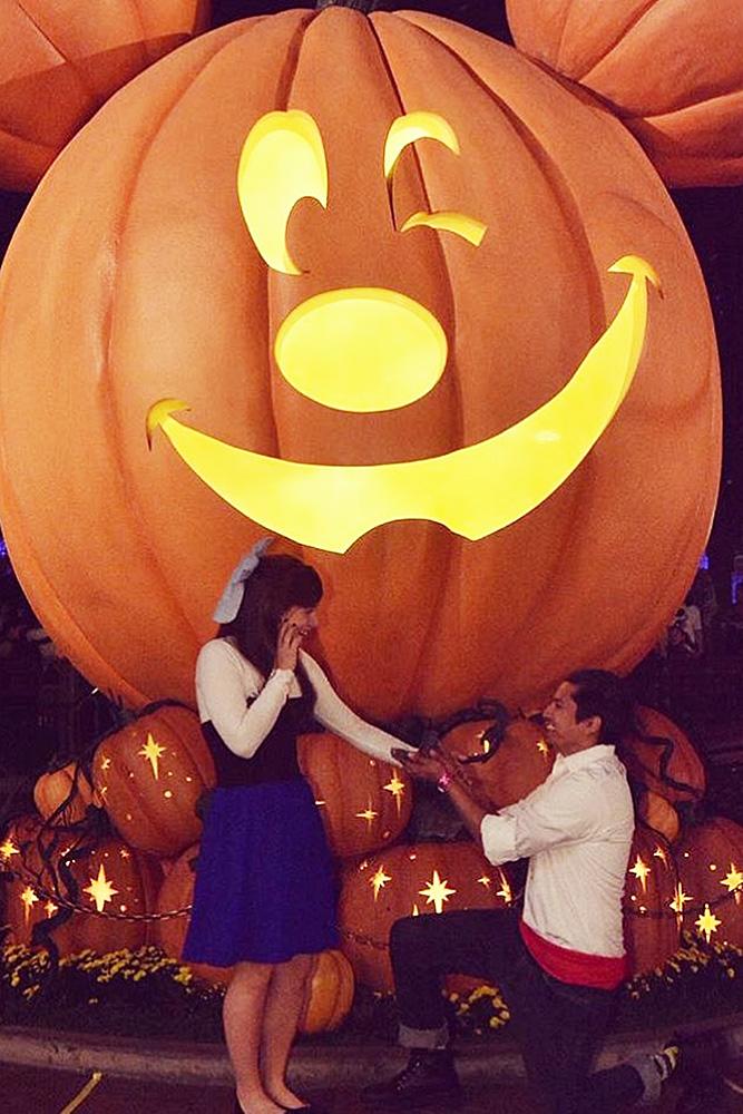 disney proposals halloween-proposal man propose woman