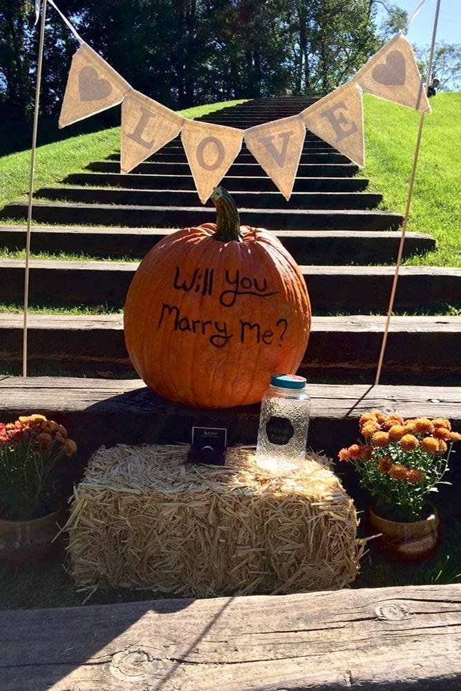 30 Incredible Fall Proposal Ideas | Oh So Perfect Proposal