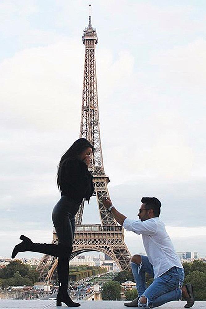 perfect proposals man propose a woman paris