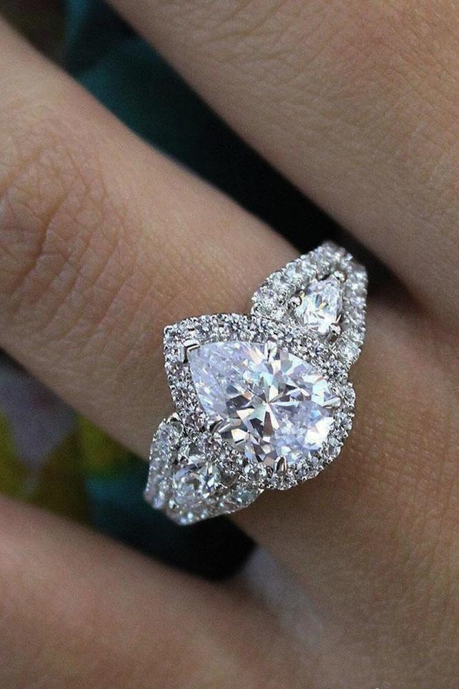 18 The Best Three Stones Engagement Rings That Admire | Oh So Perfect ...