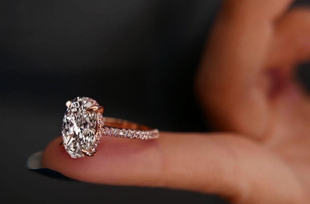 princess setting diamond engagement ring