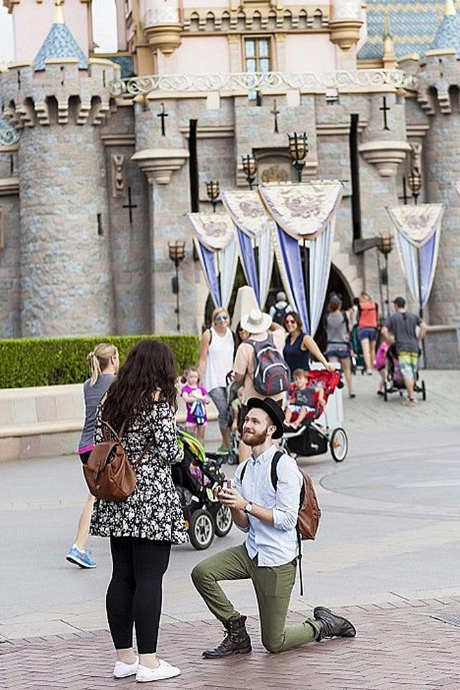 best proposal ideas man propose the woman at the disneyland