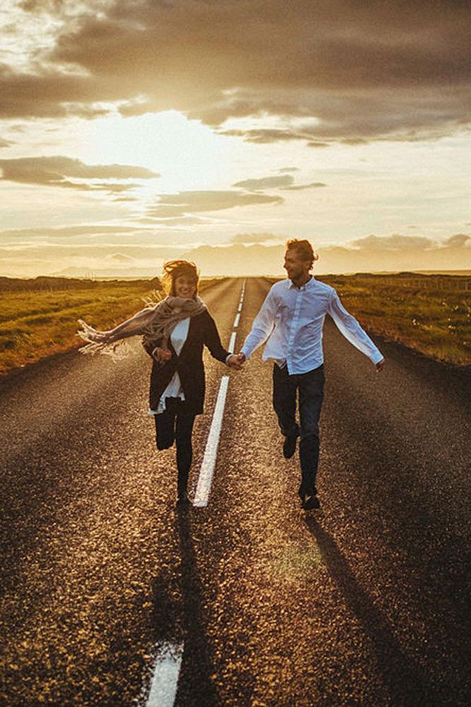 engagement photos man and woman sunset fantastic backdrops