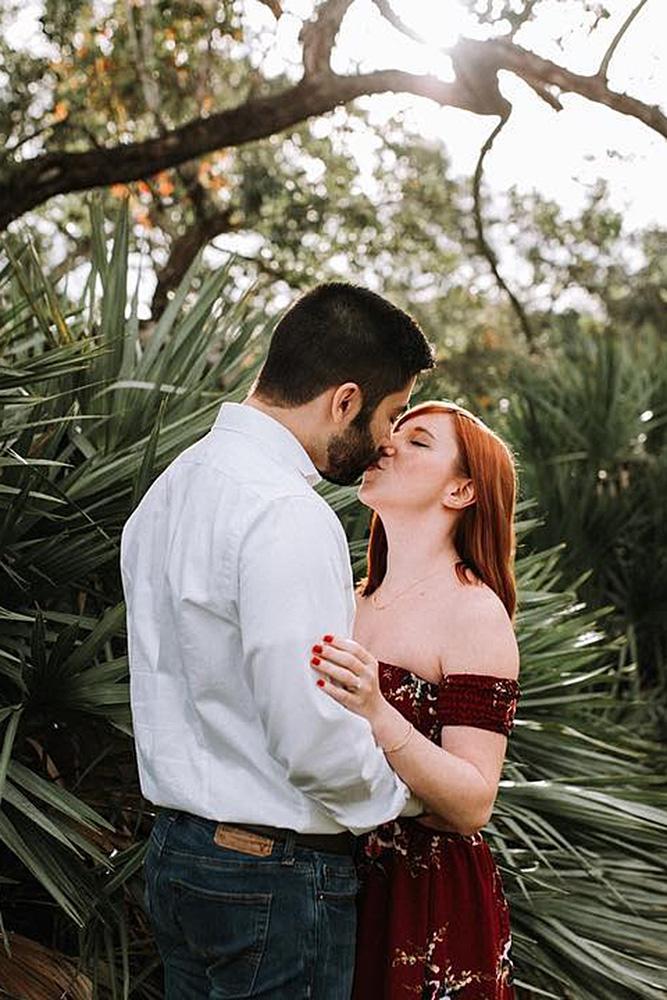 engagement pictures romantic outdoor couple engaged