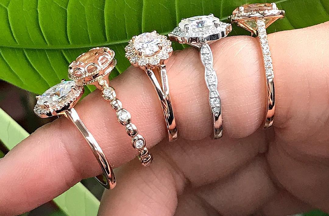 A Hint For A Guy In Love Engagement Rings Styles Oh So Perfect Proposal