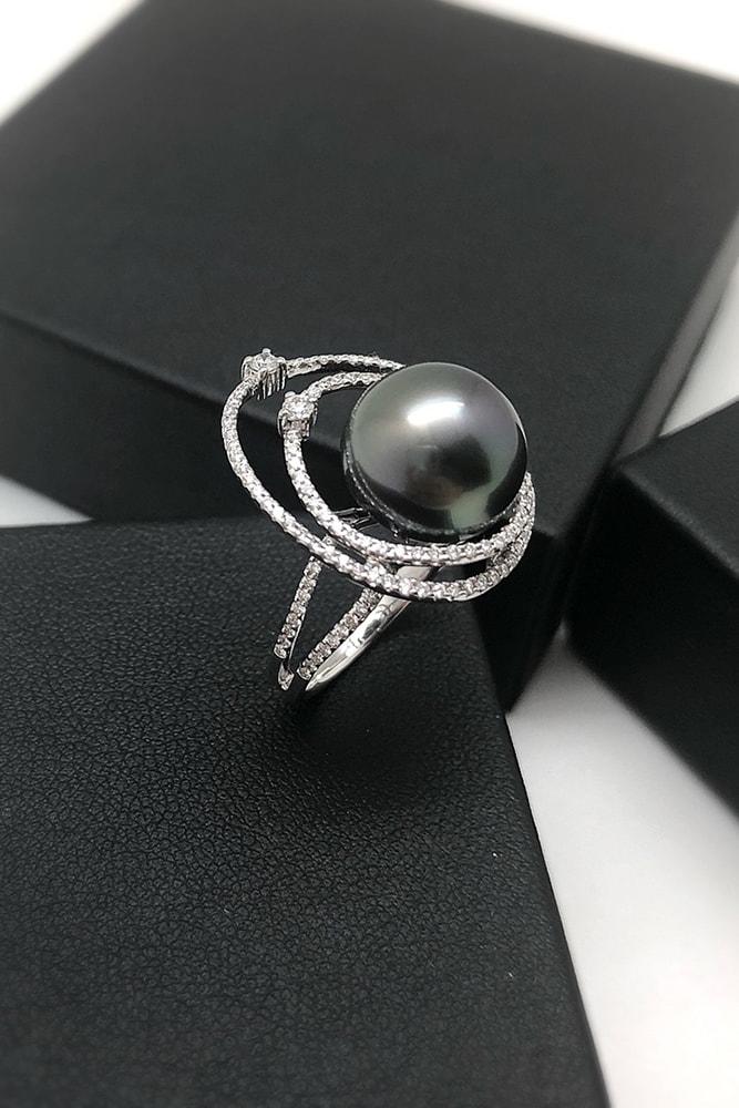 pearl engagement rings amazing black south sea pearl white gold modern unique