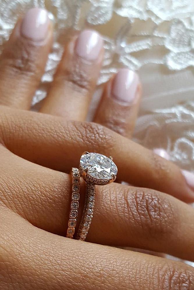 rose-gold-wedding rings round cut solitaire pave band
