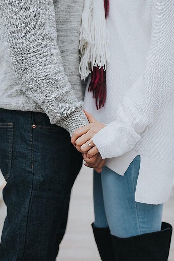 winter engagement photos couple engage love