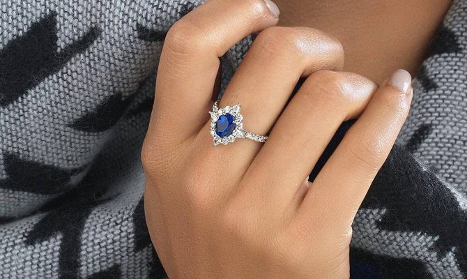 Best sapphires designers halo white gold