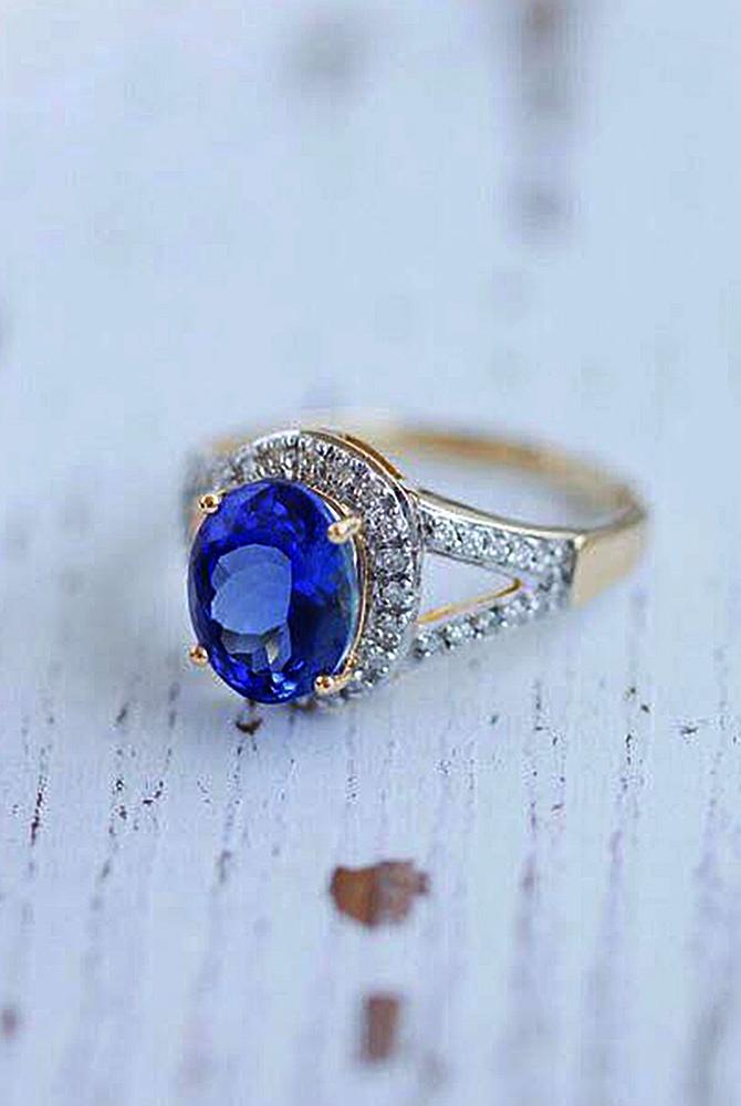 Best vintage engagement rings oval cut halo gold pave band sapphire