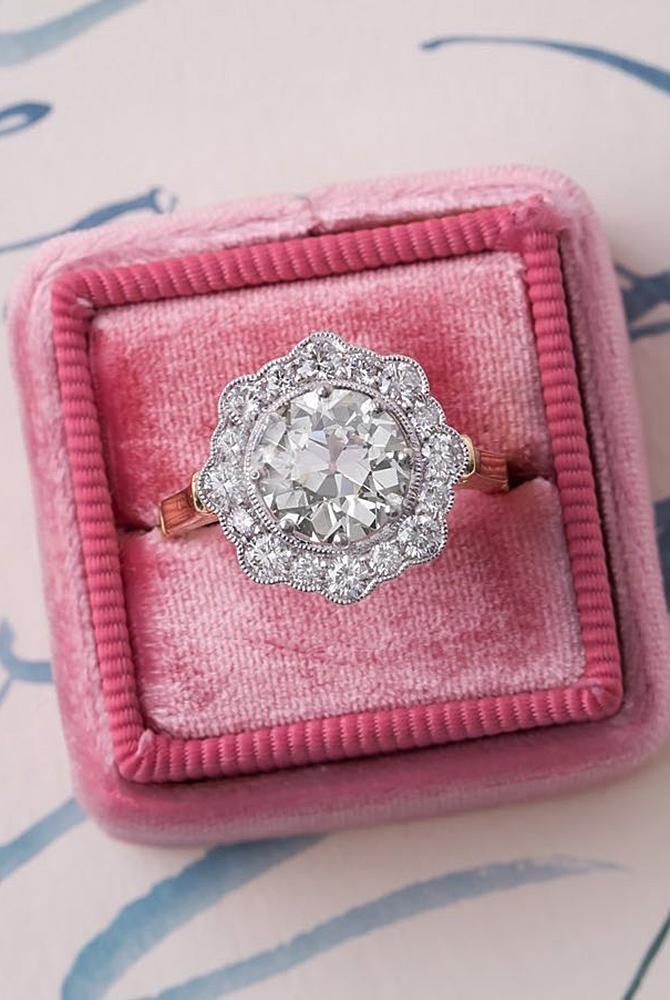 Best vintage engagement rings round cut halo rose gold white