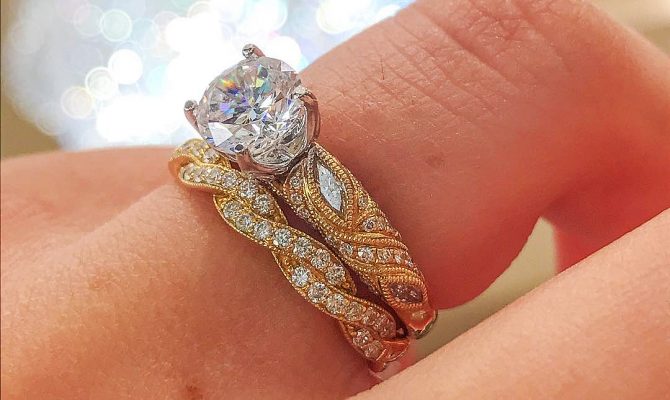 Best vintage engagement rings yellow gold solitaire diamond round cut