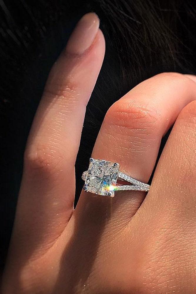 best diamond for engagement ring