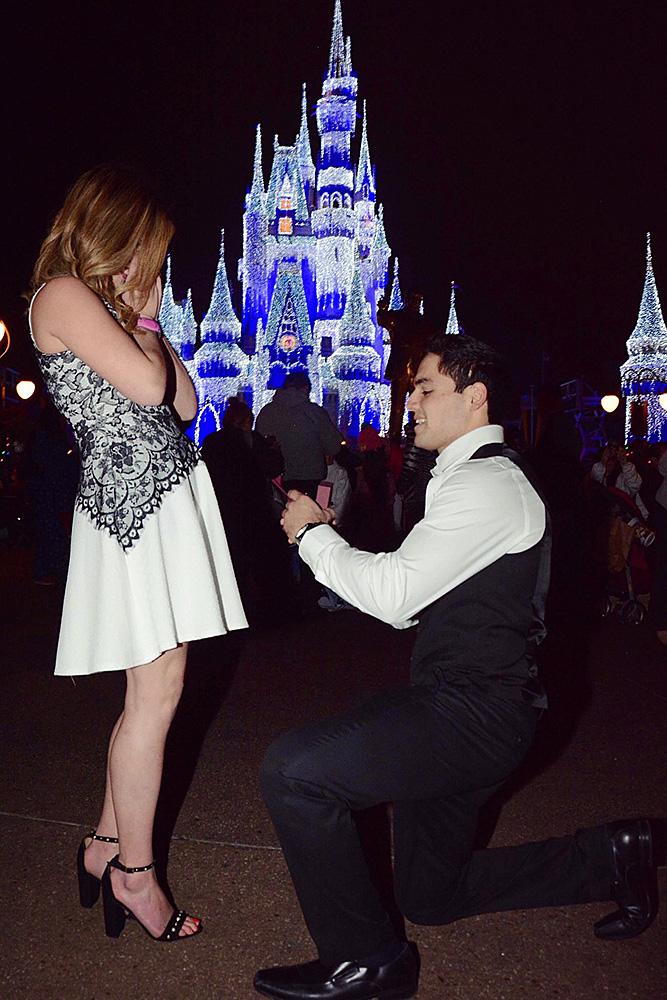 Disney proposal ideas man propose a woman