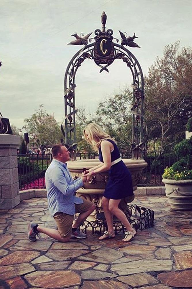 Disney proposal ideas man propose a woman