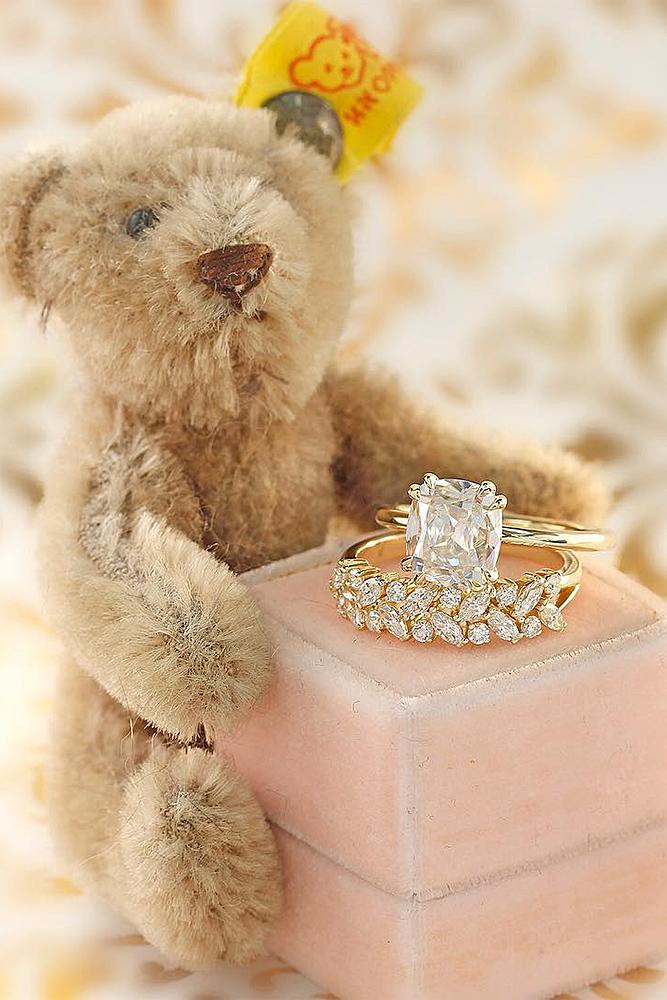 engagement photos teddy bear yellow gold rings wedding set diamonds