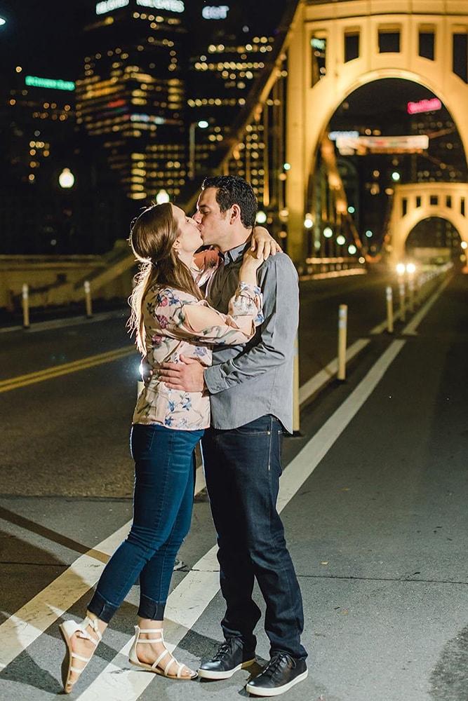 engagement photo ideas fall engagement photo ideas in city marriage proposals