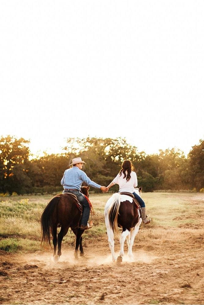 engagement photos fall photo ideas marriage proposal creative engagement photo ideas romantic engagement photo with horses