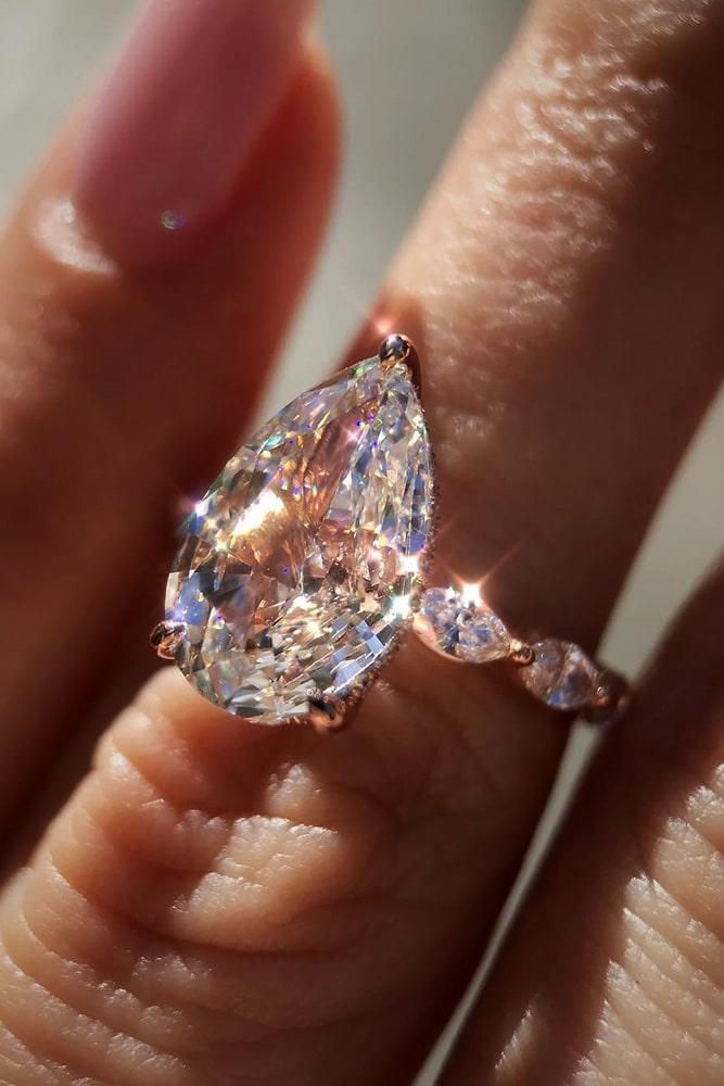 21 Stunning Pear Shaped Engagement Rings | Oh So Perfect Proposal