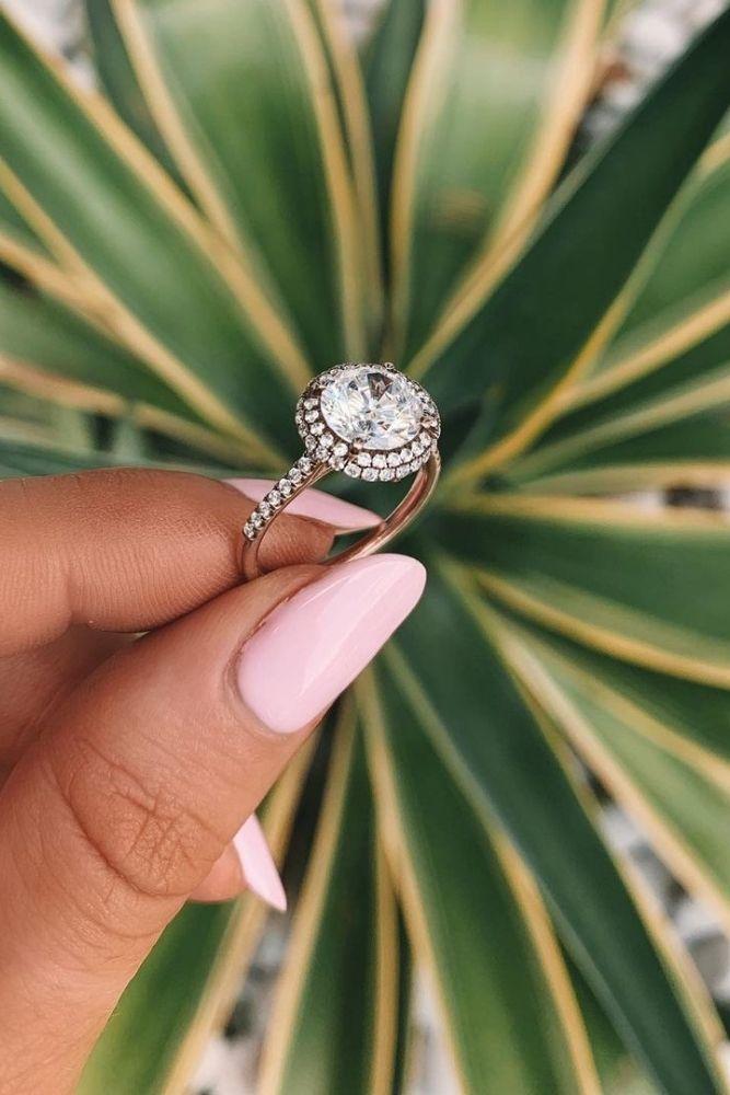 classic engagement rings classic engagement rings withround cut diamonds