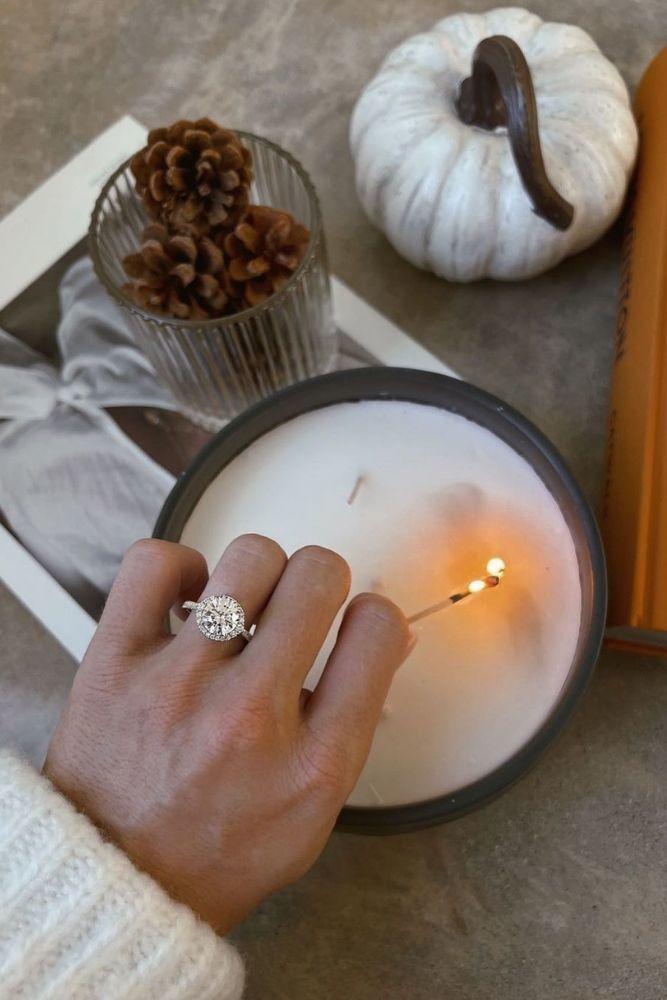 classic engagement rings with round cut diamonds1