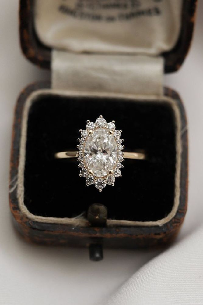 best vintage engagement rings oval cut rings1
