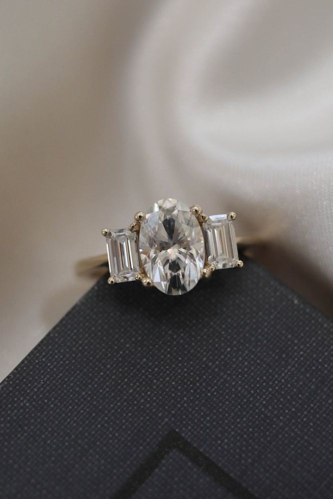 best vintage engagement rings oval cut rings