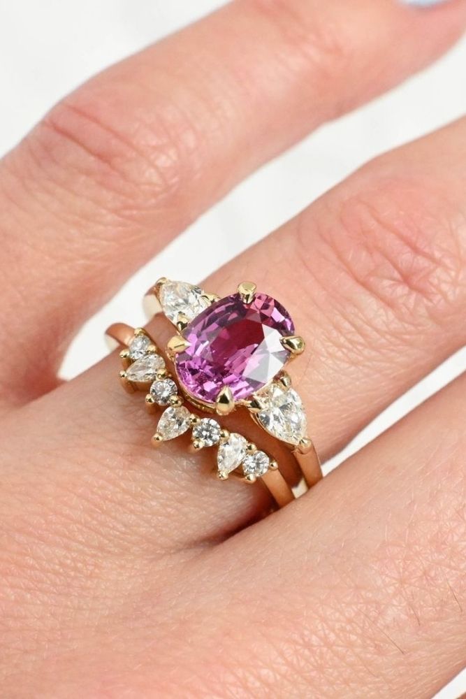 modern engagement rings stunning settings