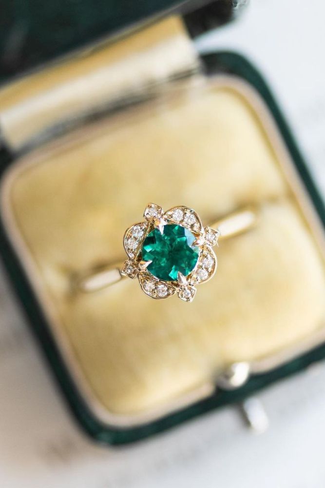 vintage engagement rings with stunning details