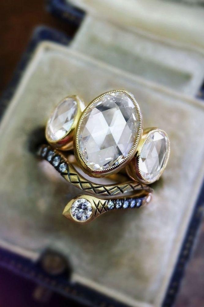  vintage wedding rings with animal design