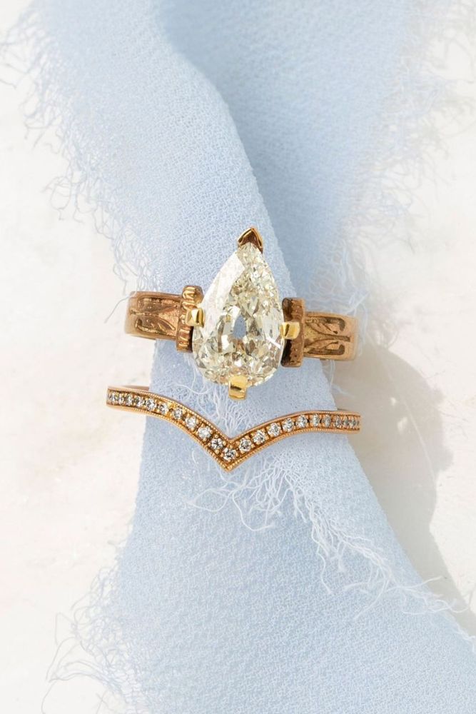 vintage wedding rings with unique elements2
