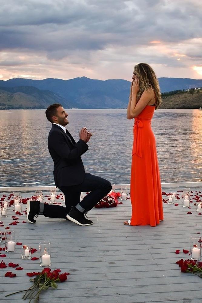 beach proposal ideas romantic sunset dinner romantic proposal with candles beautiful sunset