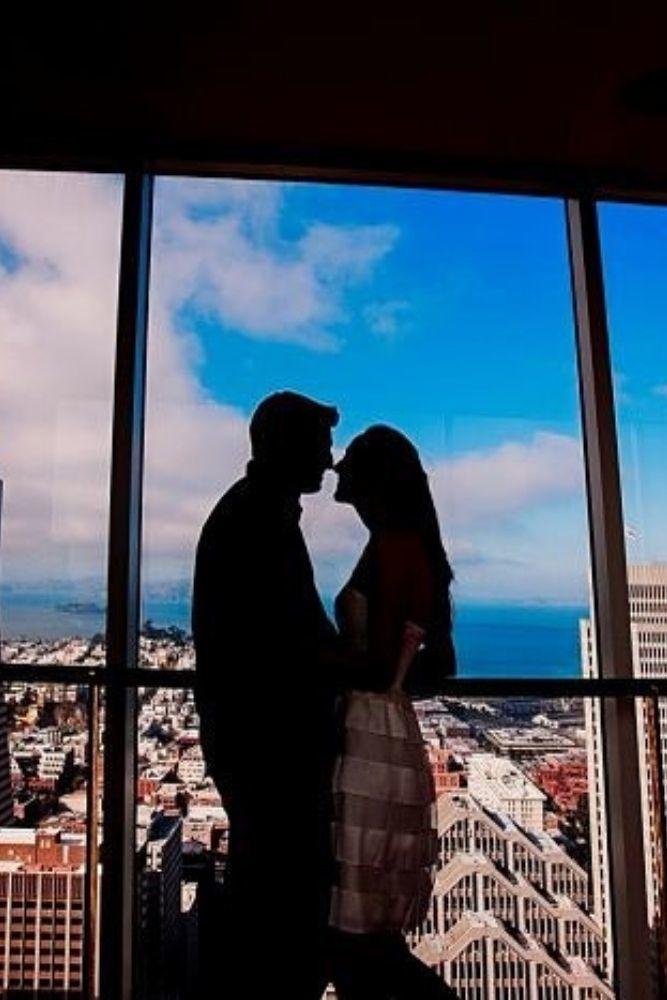 engagement photo ideas stylish engagemenet photos in urban locations2