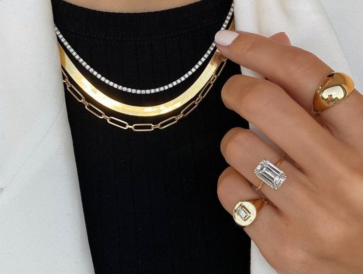 etiquette for wearing jewelry rings necklace featured