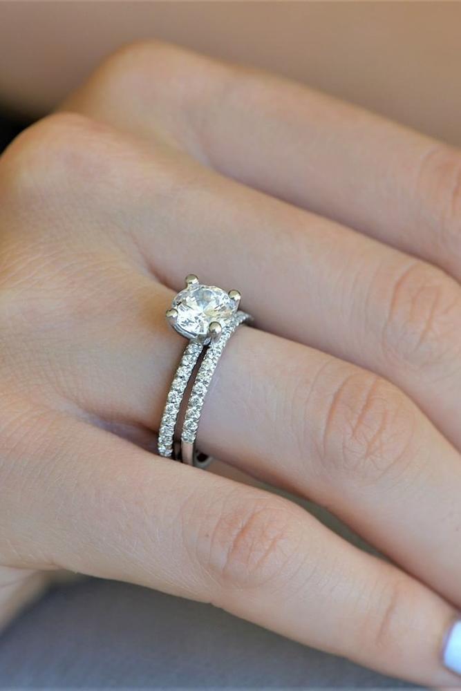 21 Simple Engagement Rings For Girls Who Love Classic | Oh So Perfect