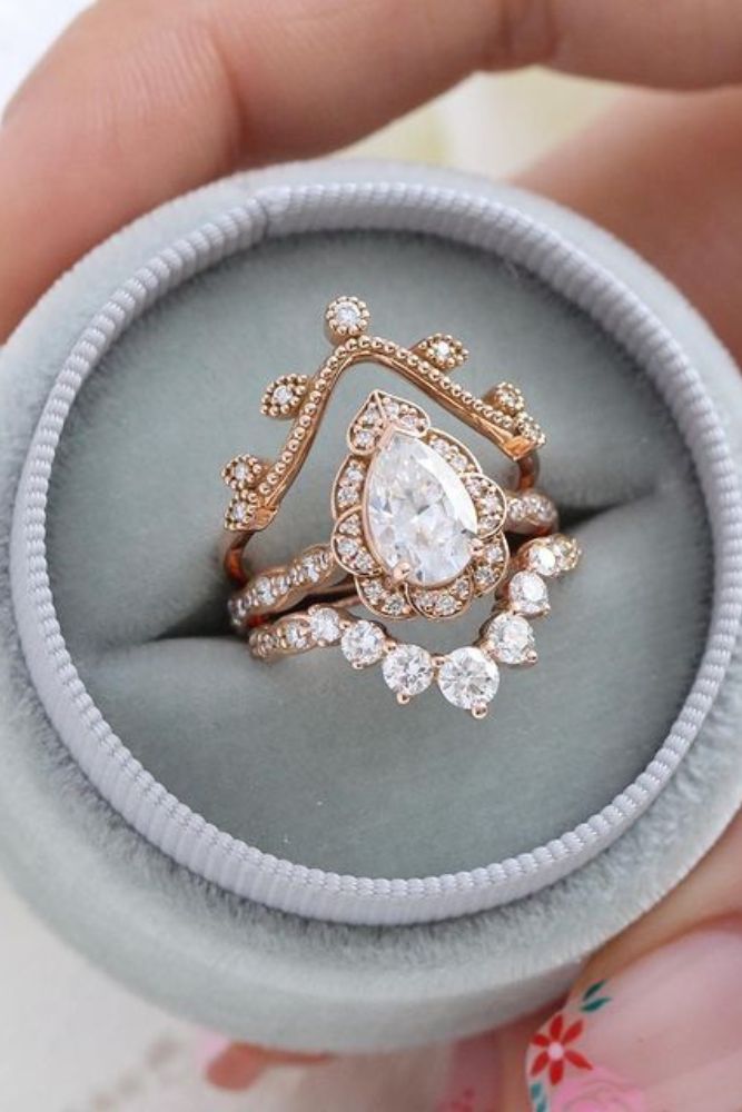 wedding ring sets pear shaped diamonds