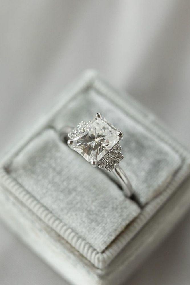 21 Simple Engagement Rings For Girls Who Love Classic | Oh So Perfect ...