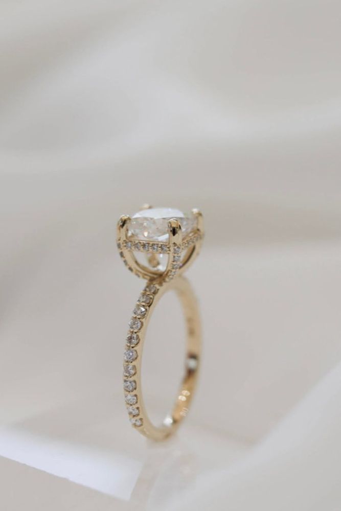 simple engagement rings radiant cut diamonds rings