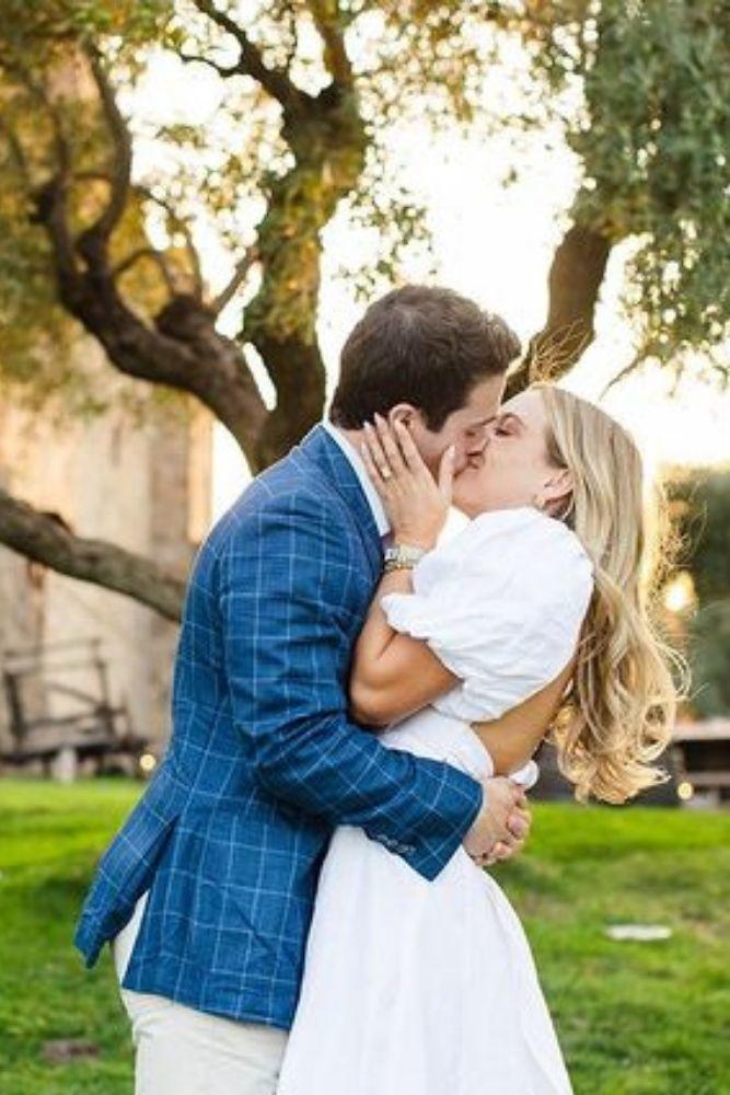 engagement photos romantic photo shoot