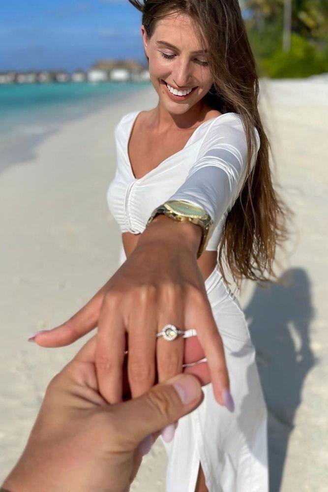 engagement photos summer ideas with rings1