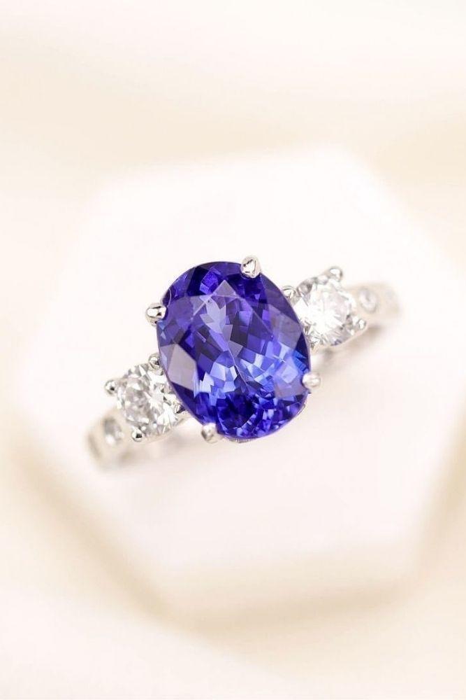 sapphire engagement rings in white gold1