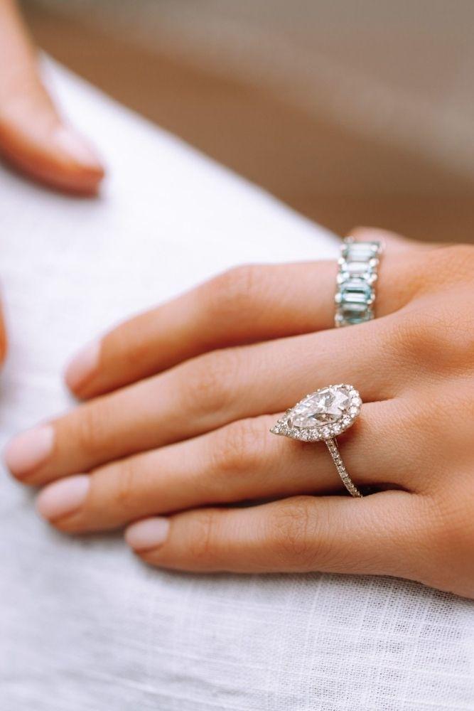 unique engagement rings pear shaped rings